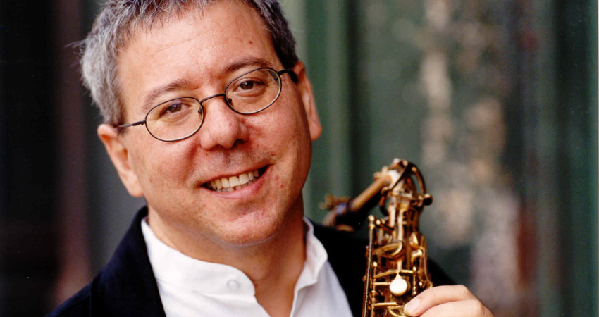 Marty Ehrlich, con su saxof&oacute;n